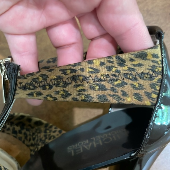 Michael Kors Cheetah Berkley T-Strap Heels Size 7.5 - Picture 9 of 16